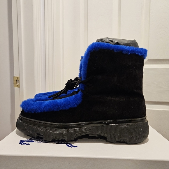 BURBERRY Shearling Creeper Boots - Picture 4 of 8